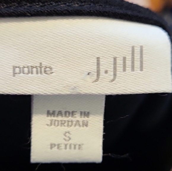 J. JILL Ponte Knit Seamed 3/4 Sleeve Pullover Shift Dress Excellent Condition SP - Picture 6 of 7